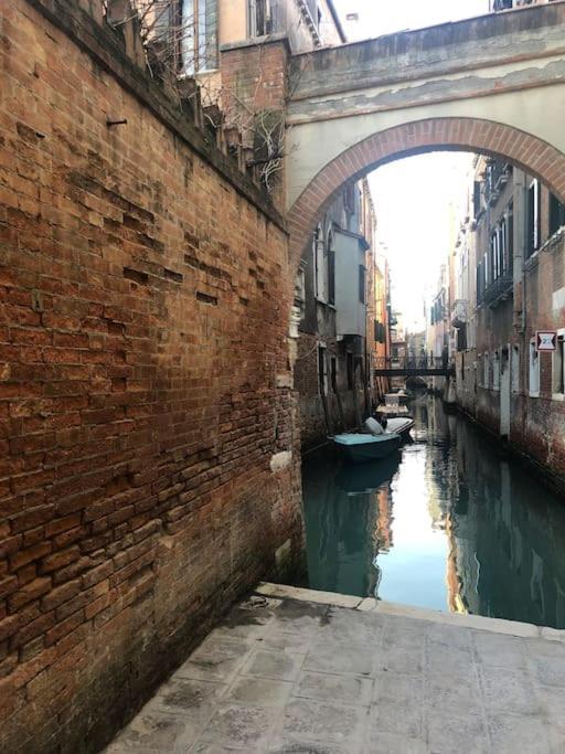شقة Walk On The Water ✧ 5 Minutes To Rialto Bridge البندقية المظهر الخارجي الصورة